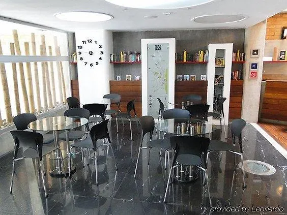 Estelar Apartamentos Aeropuerto 보고타